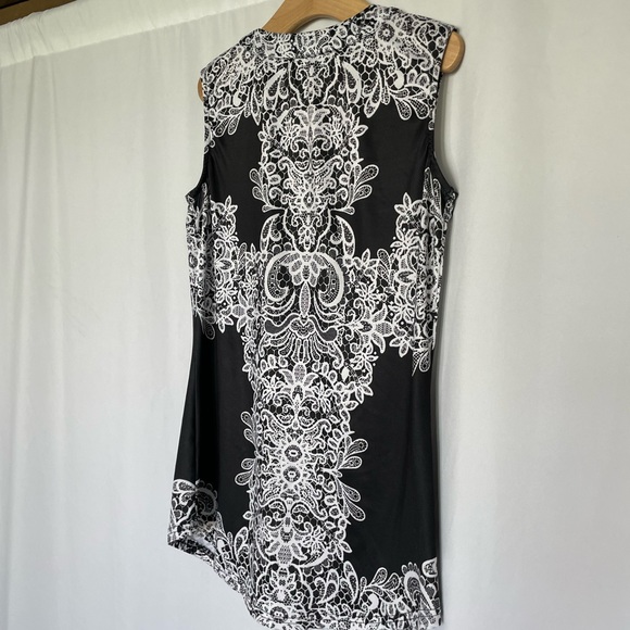 Tango mango collection. Black & white sleeveless top. Size XS. - Picture 5 of 5
